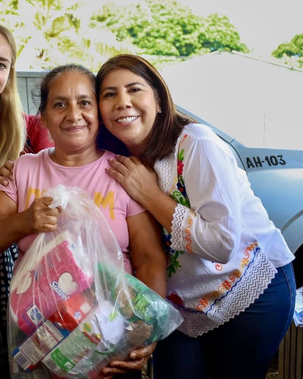 Apoyos sociales para familias de Huimanguillo